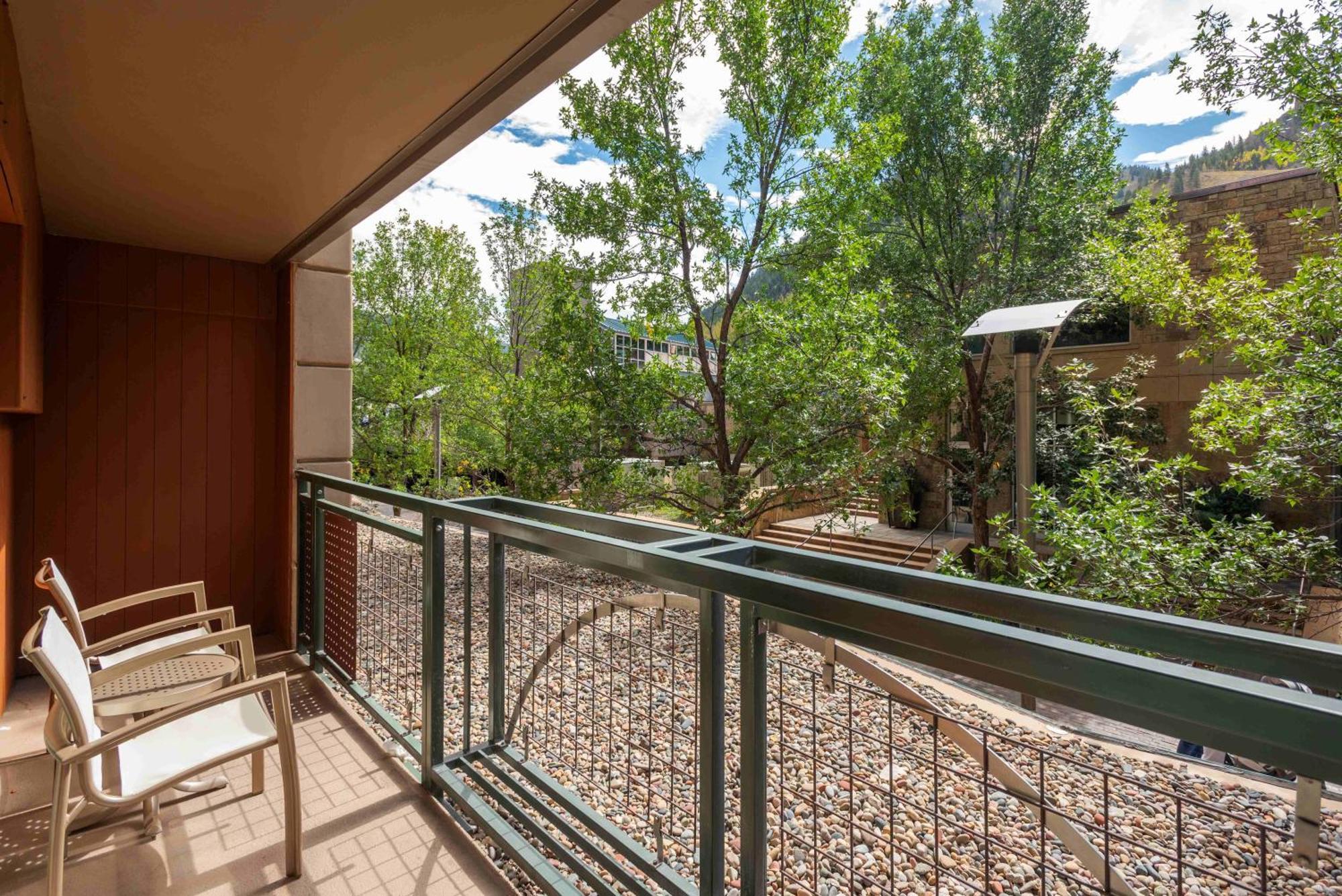 North Of Nell Unit 2D, 2-Bedroom Condo Steps From Aspen Mountain Exterior photo